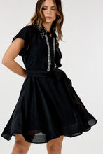 Cargar imagen en el visor de la galería, VESTIDO NEGRO CON PLATEADO
