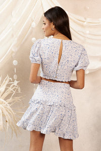VESTIDO BLANCO CON CELESTE