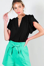 Cargar imagen en el visor de la galería, BLUSA NEGRA CON VOLANTES
