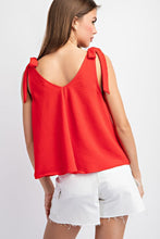Cargar imagen en el visor de la galería, BLUSA ROJA CON LAZO
