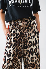 Cargar imagen en el visor de la galería, PANTALON DE LEOPARDO
