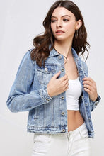 Cargar imagen en el visor de la galería, JACKET LIGHT DENIM CORTO
