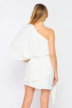 Cargar imagen en el visor de la galería, VESTIDO BLANCO ONE SHOULDER
