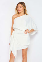 Cargar imagen en el visor de la galería, VESTIDO BLANCO ONE SHOULDER
