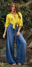 Cargar imagen en el visor de la galería, PANTALON TENCEL AZUL
