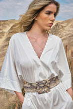 Cargar imagen en el visor de la galería, VESTIDO BLANCO ALBA

