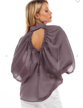 Cargar imagen en el visor de la galería, BLUSA RED BEAN
