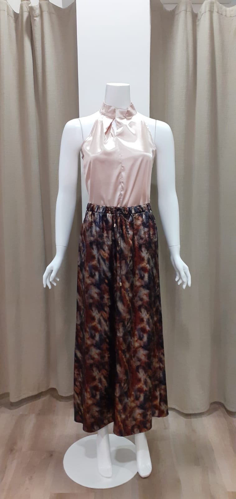 FALDA SATEN