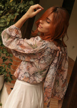 Cargar imagen en el visor de la galería, BLUSA FRIENDSHIP
